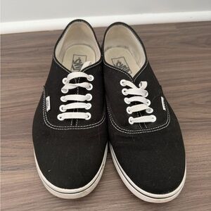 Vans Men's Black and White Canvas Sneakers